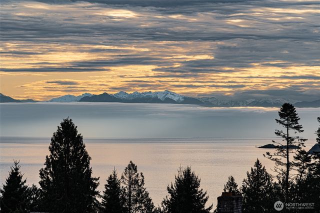 4402 Bryce Drive, Anacortes, WA 98221