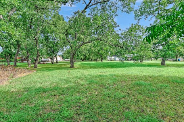 3615 Pottsboro Road, Denison, TX 75020
