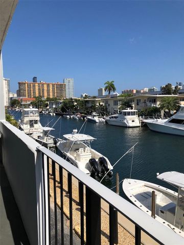 3642 NE 171st St 203, North Miami Beach, FL 33160