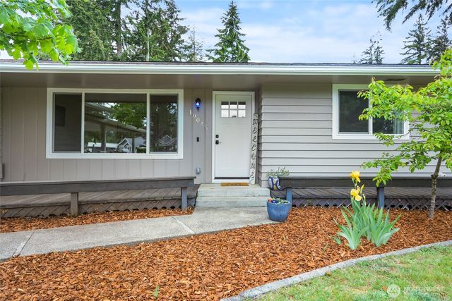 19045 Nutmeg Street SW, Rochester, WA 98579
