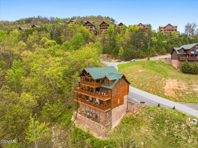2722 Mountain Preserve Drive, Sevierville, TN 37862
