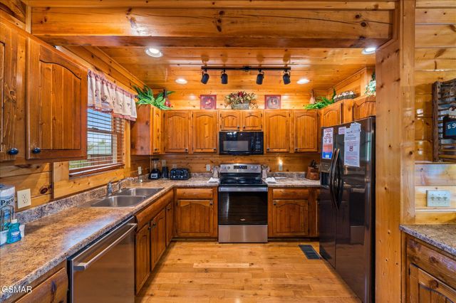 2722 Mountain Preserve Drive, Sevierville, TN 37862