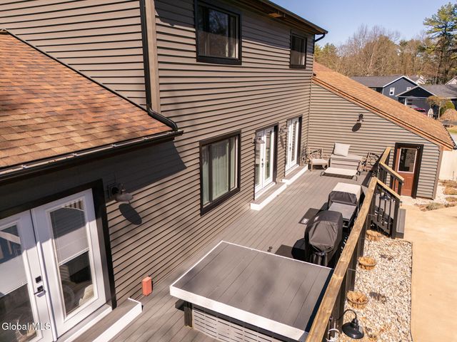 25 Kimberly Lane, Moreau, NY 12828