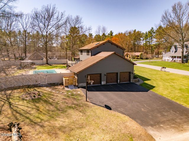 25 Kimberly Lane, Moreau, NY 12828