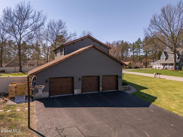 25 Kimberly Lane, Moreau, NY 12828