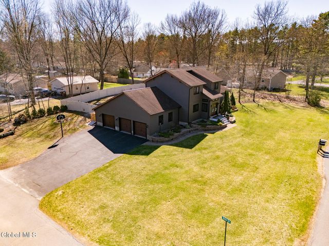 25 Kimberly Lane, Moreau, NY 12828