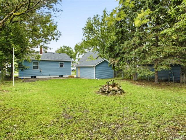 1320 White Street, Port Huron, MI 48060
