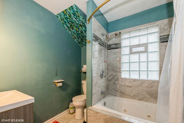 1316 S 8th Avenue, Maywood, IL 60153
