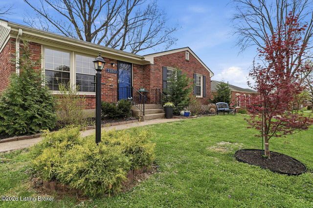 2305 Allegheny Dr, Jeffersontown, KY 40299