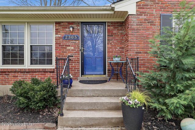 2305 Allegheny Dr, Jeffersontown, KY 40299