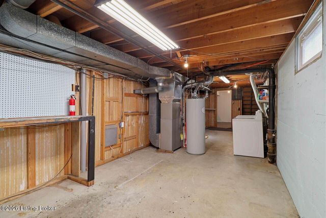 2305 Allegheny Dr, Jeffersontown, KY 40299