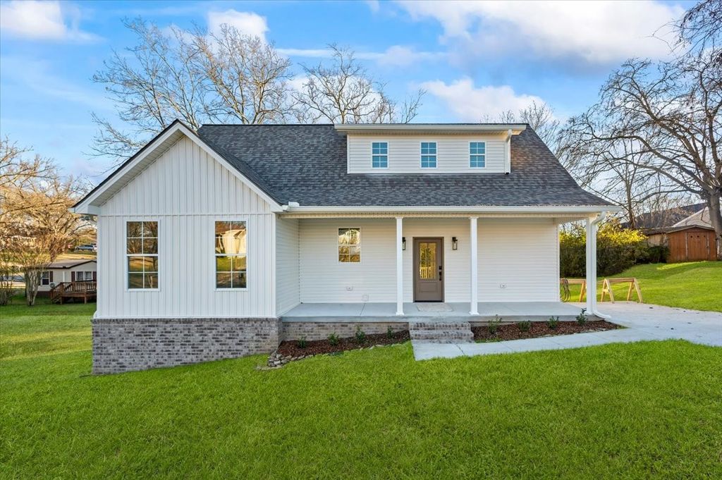 119 Westover Dr, Columbia, TN 38401