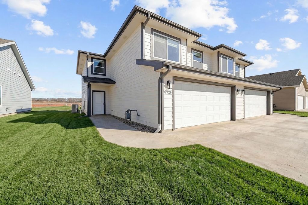 2729 Amelia Ln., Salina, KS 67401