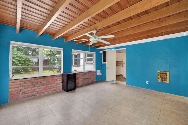 841 SW 18th Court, Fort Lauderdale, FL 33315