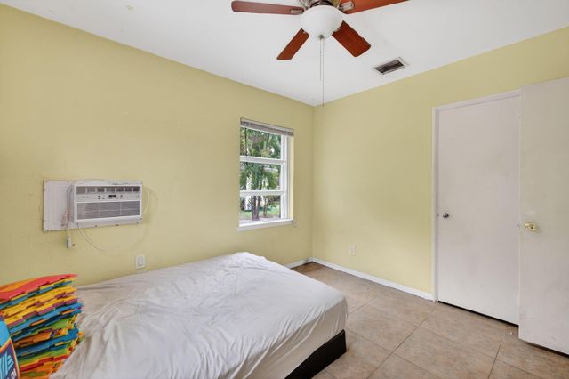841 SW 18th Court, Fort Lauderdale, FL 33315