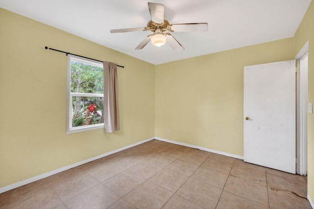 841 SW 18th Court, Fort Lauderdale, FL 33315