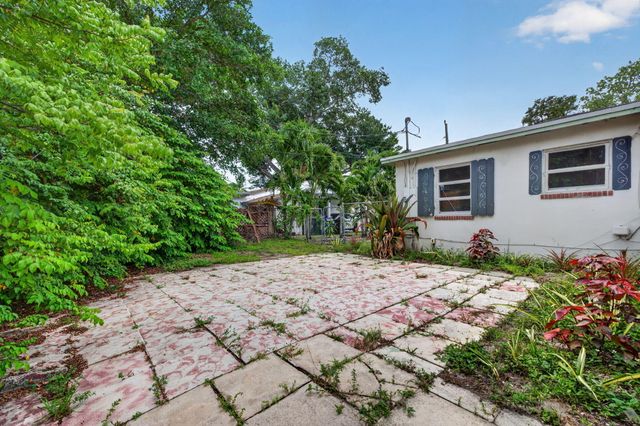 841 SW 18th Court, Fort Lauderdale, FL 33315