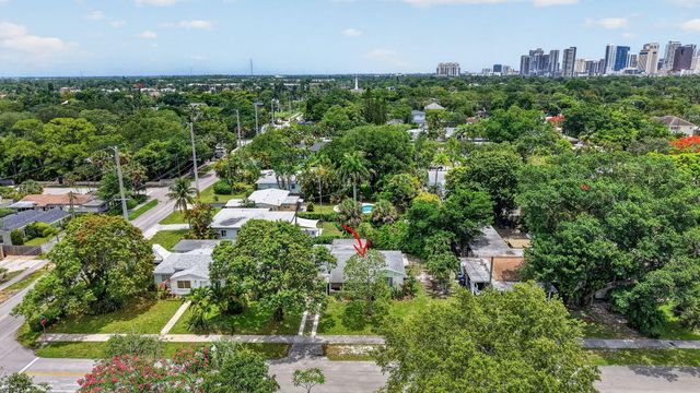 841 SW 18th Court, Fort Lauderdale, FL 33315