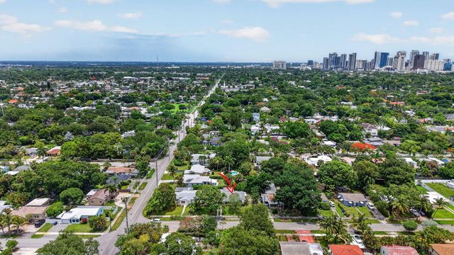 841 SW 18th Court, Fort Lauderdale, FL 33315