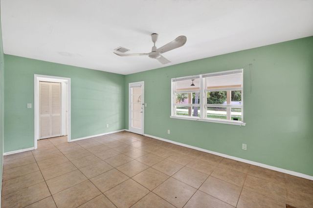 841 SW 18th Court, Fort Lauderdale, FL 33315
