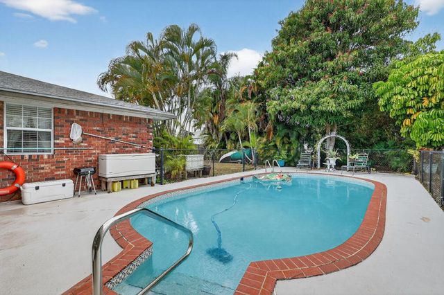 1207 SE Palm Beach Road, Port St. Lucie, Port St Lucie, FL 34952