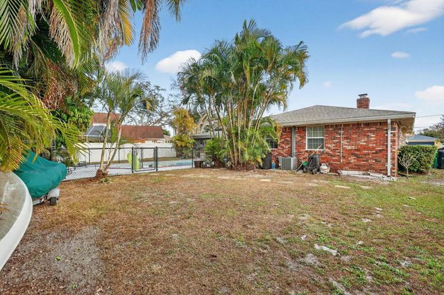 1207 SE Palm Beach Road, Port St. Lucie, Port St Lucie, FL 34952