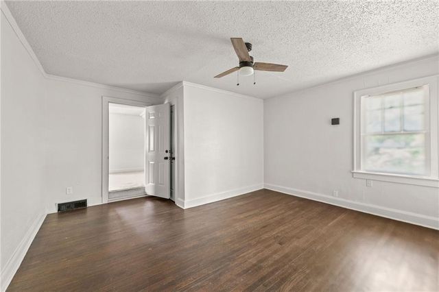 2842 N 55th Street, Kansas City, KS 66104