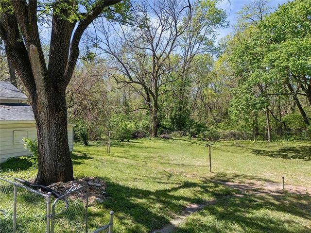 2842 N 55th Street, Kansas City, KS 66104