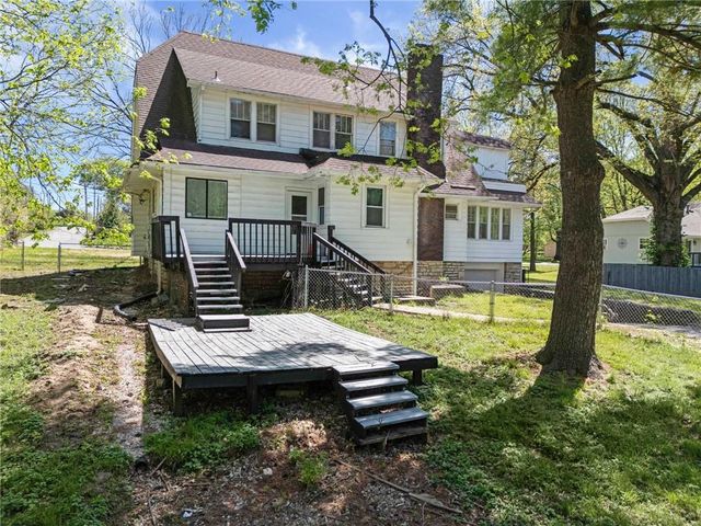 2842 N 55th Street, Kansas City, KS 66104