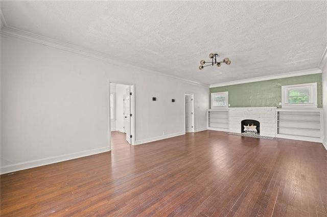 2842 N 55th Street, Kansas City, KS 66104