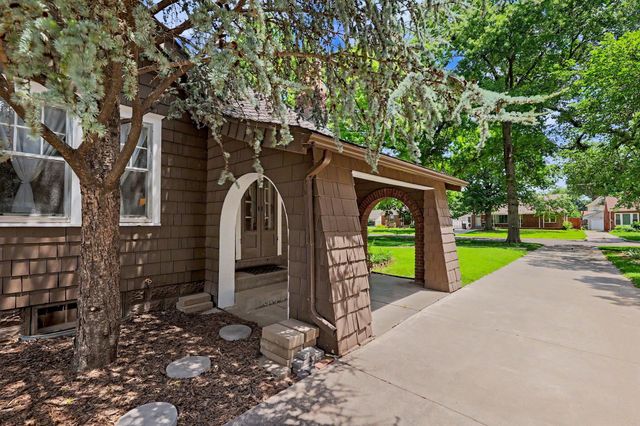 1239 N Perry Ave, Wichita, KS 67203