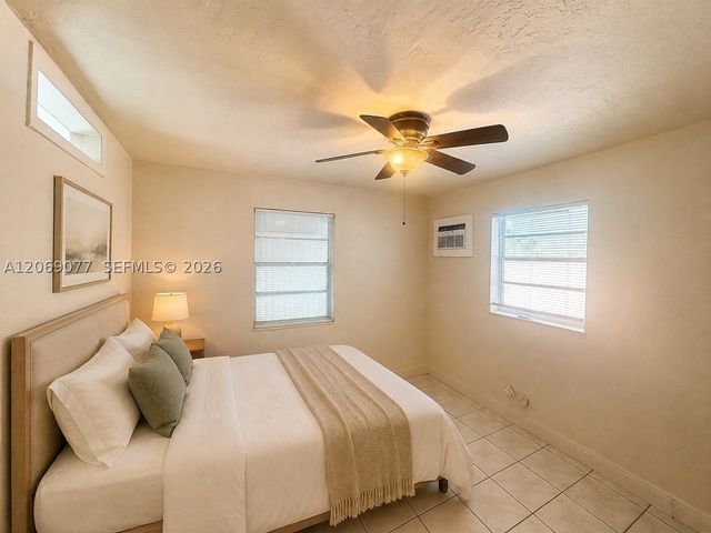 2228 Grant St 4, Hollywood, FL 33020