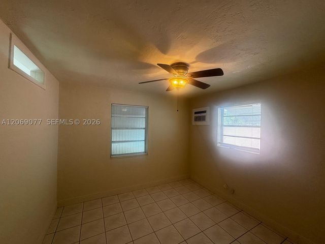 2228 Grant St 4, Hollywood, FL 33020