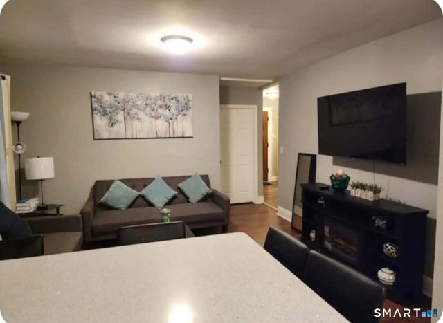 183 Harlem Avenue 1, Bridgeport, CT 06606