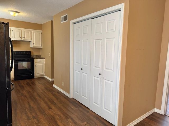 1408 Richard Avenue, Parsons, KS 67357