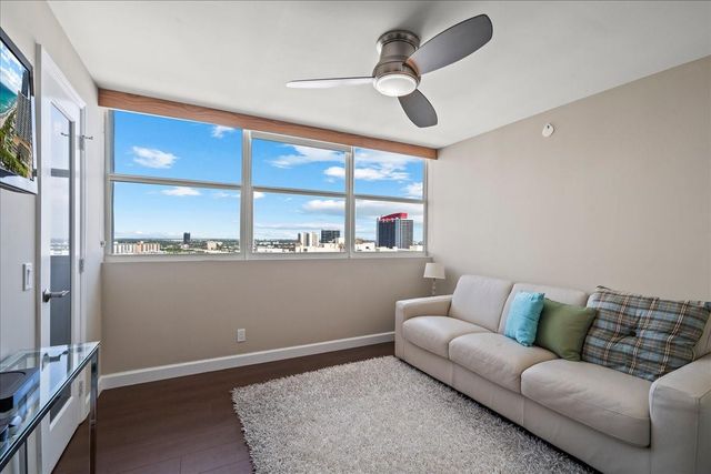 1890 S Ocean Drive PH4, Hallandale Beach, FL 33009