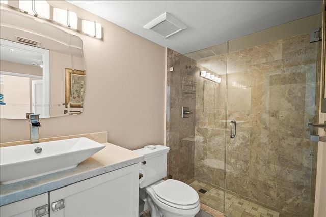 1890 S Ocean Drive PH4, Hallandale Beach, FL 33009