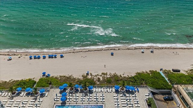 1890 S Ocean Drive PH4, Hallandale Beach, FL 33009