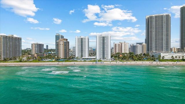 1890 S Ocean Drive PH4, Hallandale Beach, FL 33009