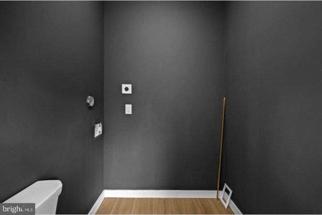 2215 N MUTTER ST, Philadelphia, PA 19133