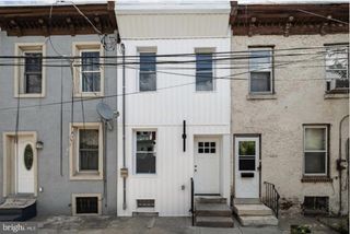 2215 N MUTTER ST, Philadelphia, PA 19133