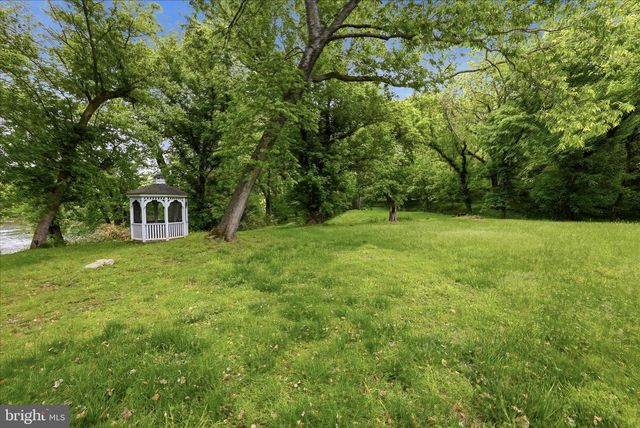 54 SUMAC LN, Harpers Ferry, WV 25425