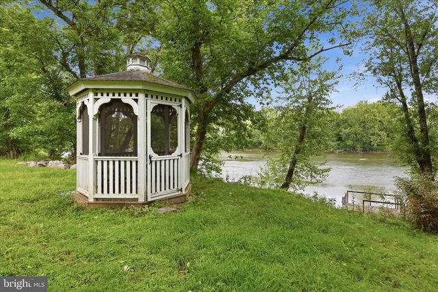 54 SUMAC LN, Harpers Ferry, WV 25425