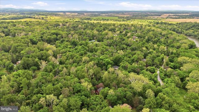 54 SUMAC LN, Harpers Ferry, WV 25425
