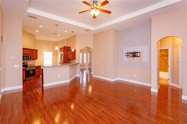 135 ELOISE OAKS DRIVE, Winter Haven, FL 33884