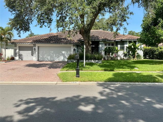 126 OLD OAK CIRCLE, Palm Harbor, FL 34683