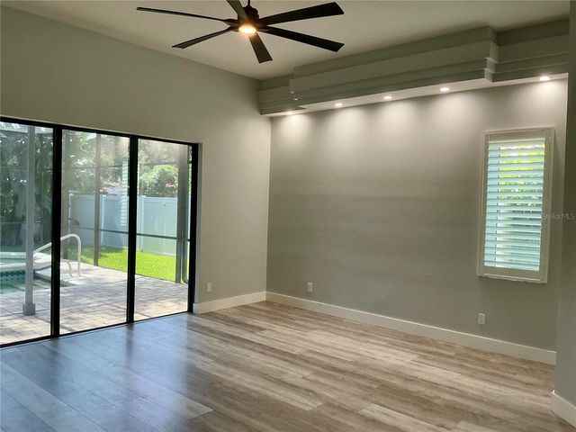 126 OLD OAK CIRCLE, Palm Harbor, FL 34683