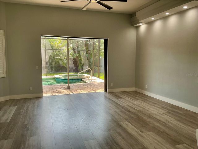 126 OLD OAK CIRCLE, Palm Harbor, FL 34683