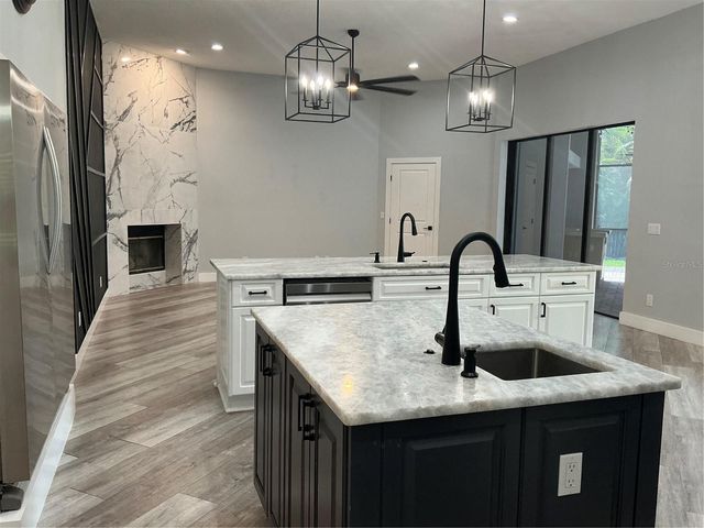 126 OLD OAK CIRCLE, Palm Harbor, FL 34683