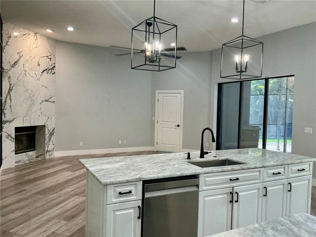 126 OLD OAK CIRCLE, Palm Harbor, FL 34683